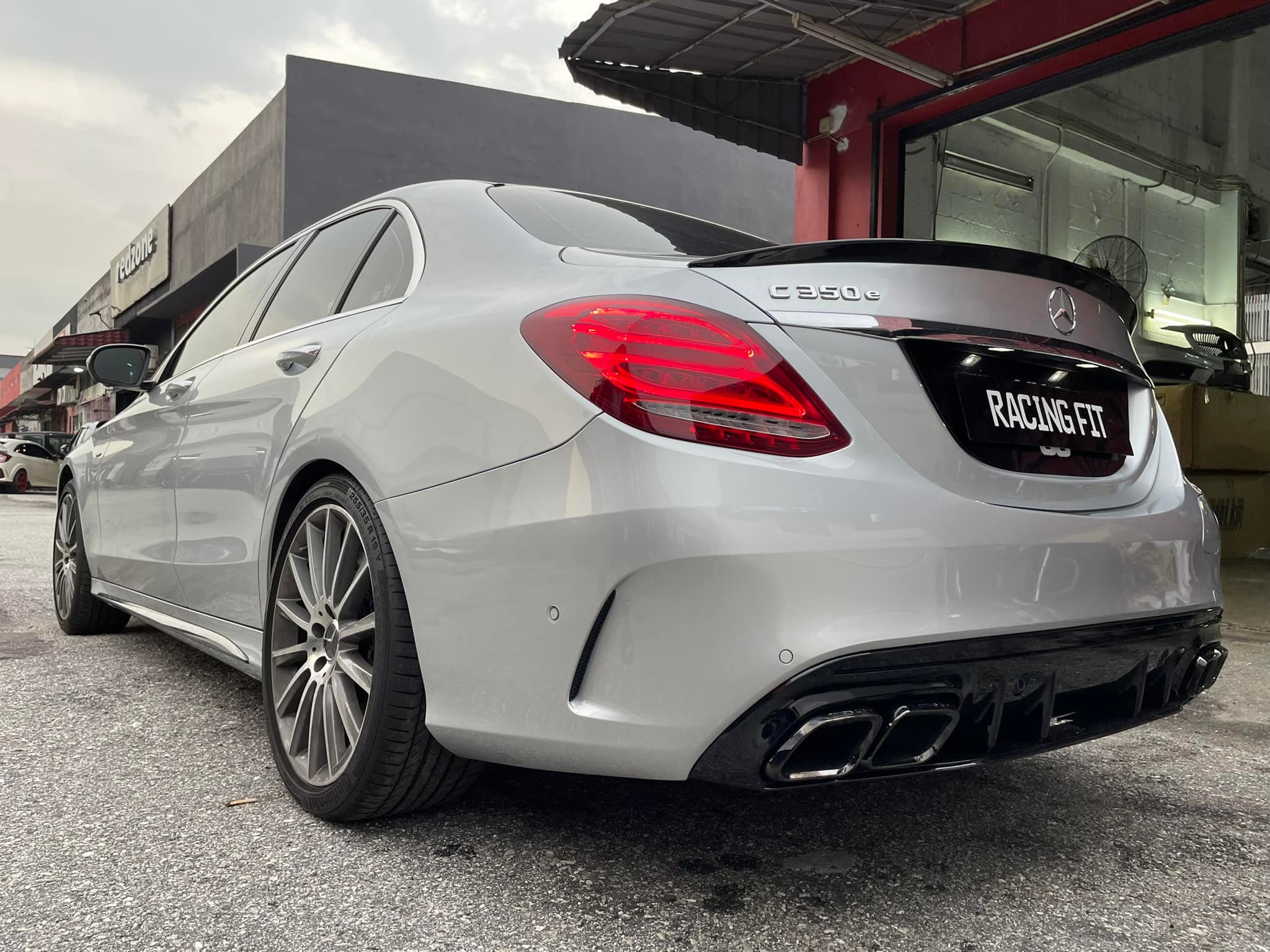 W205 C-Class C63S FACELIFT BODYKIT CONVERSION